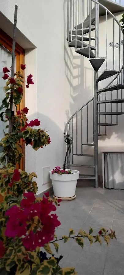 B&B La Mia Isola Castelluzzo 3*,